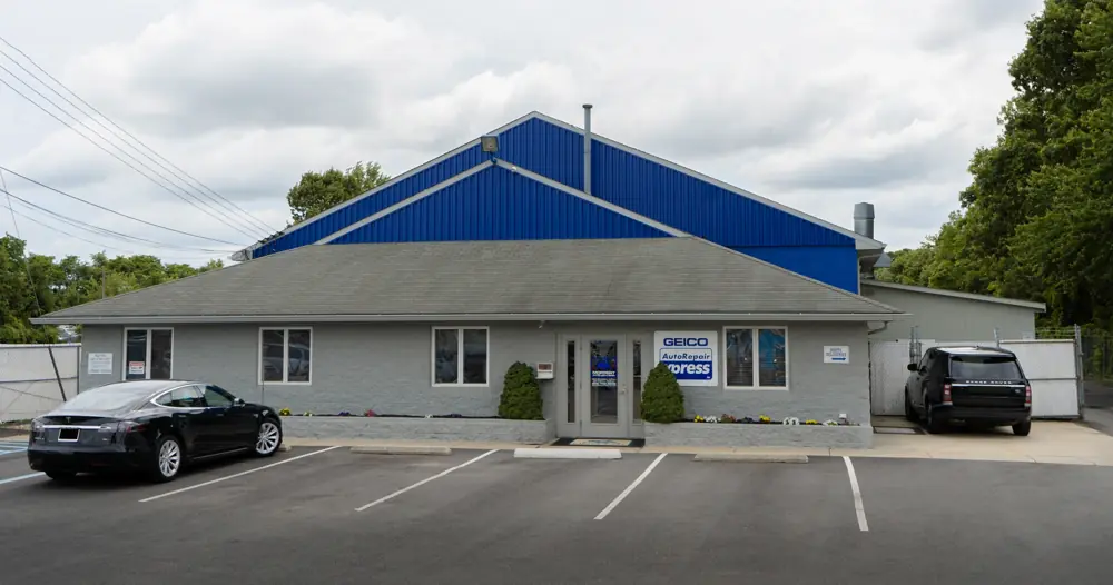 Moppert Auto Collision, Turnersville